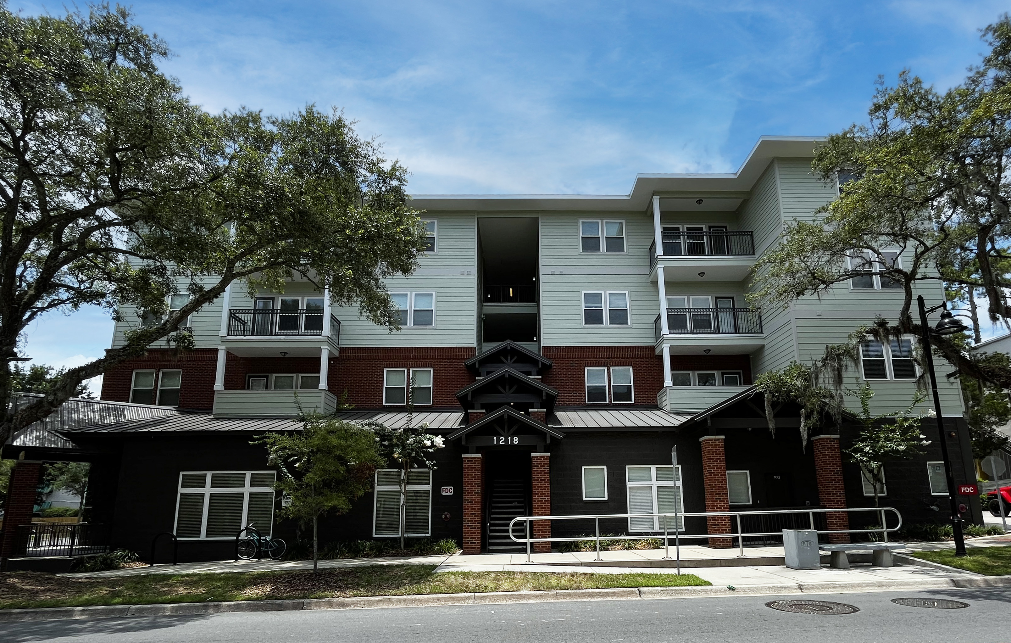 Gainesville Apartment Photo Gallery LynCourt Square